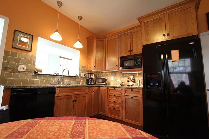 dremodeling-modern-rustic-Kitchen_Rustic_Backsplash